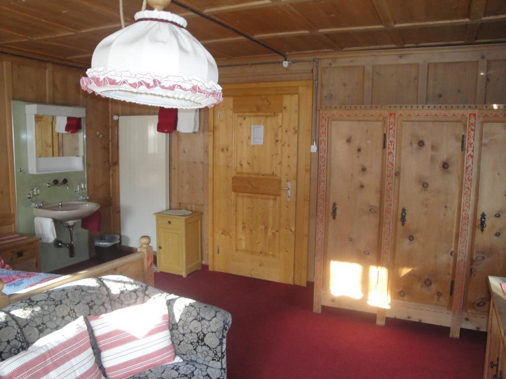 Hotel Pension Hof Zur Stilli Davos Zimmer foto